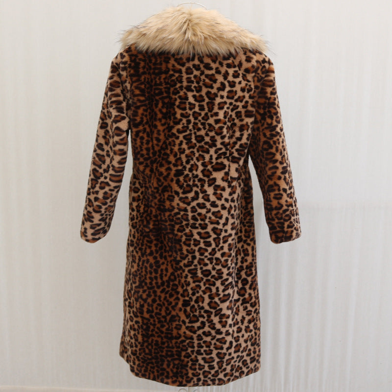 Ameziane – Varm minkpels frakke med leopardprint