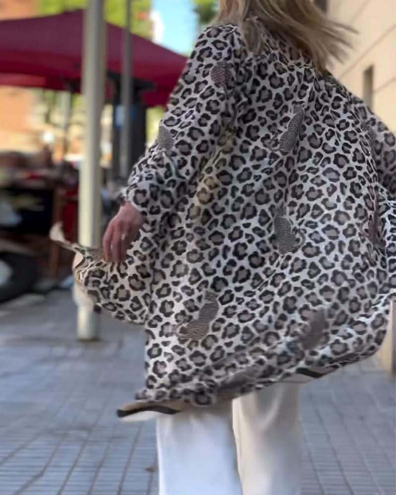 Kase – Elegant leopardmönstrad dusterjacka