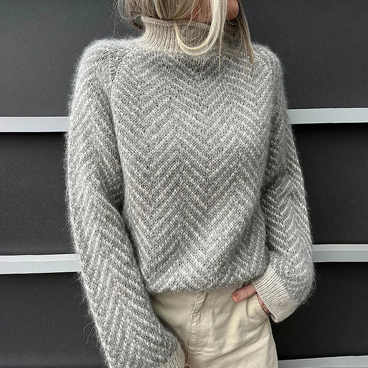 Tina – Elegant herringbone turtleneck tröja