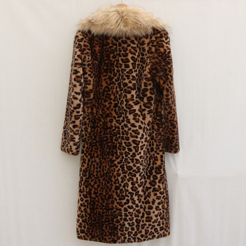 Ameziane – Varm minkpels frakke med leopardprint